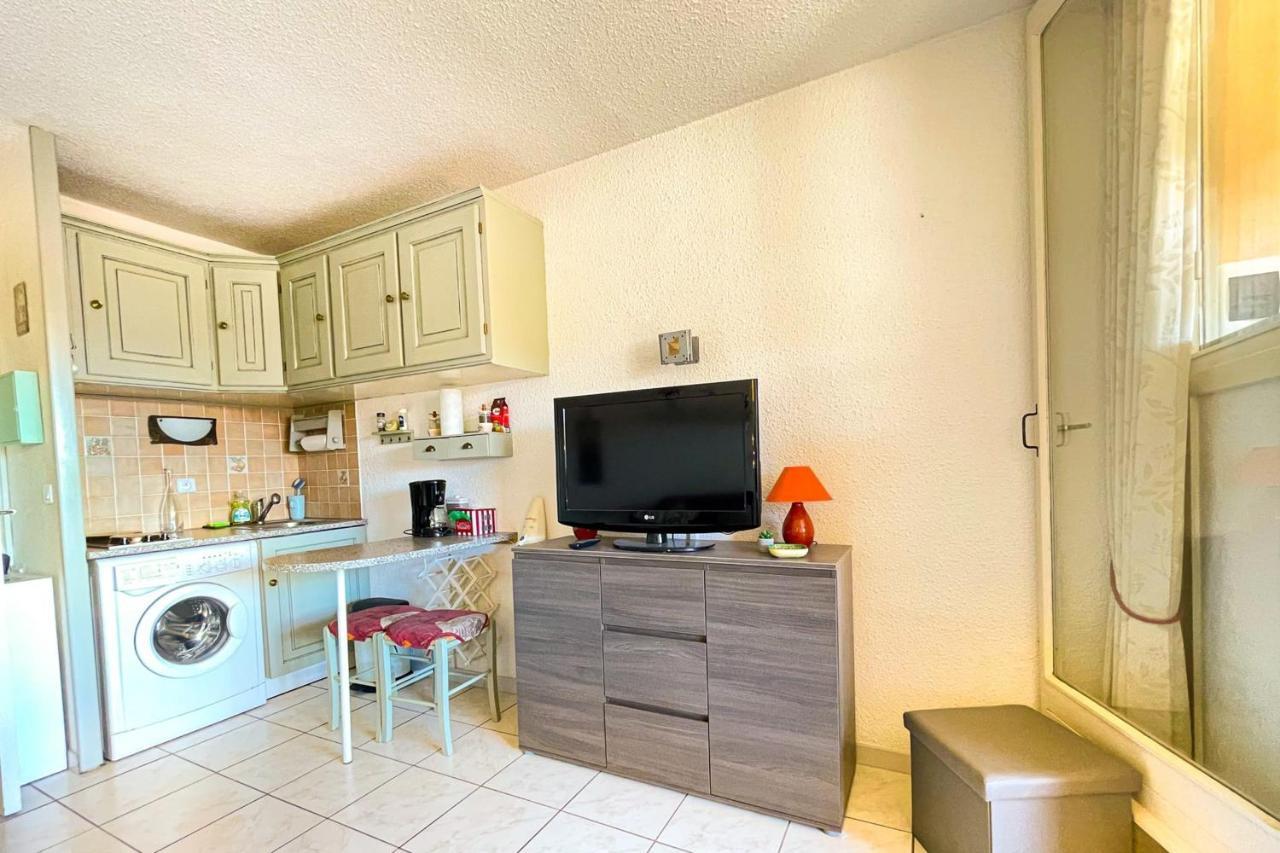 Bright Apartment With Pool Fréjus Εξωτερικό φωτογραφία